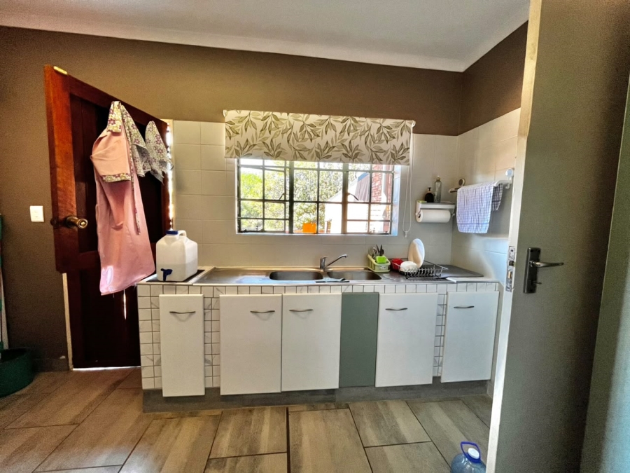 To Let 4 Bedroom Property for Rent in Cashan North West
